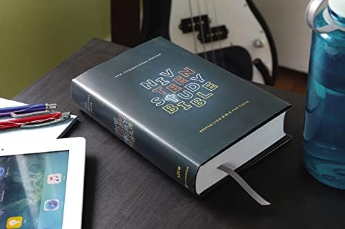 NIV, Teen Study Bible (For Life Issues You Face Every Day), Hardcover, Navy, Comfort Print by Zondervan