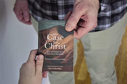 NIV, Case for Christ New Testament with Psalms and Proverbs, Pocket-Sized, Paperback, Comfort Print: Investigating the Evidence for Belief by Zondervan