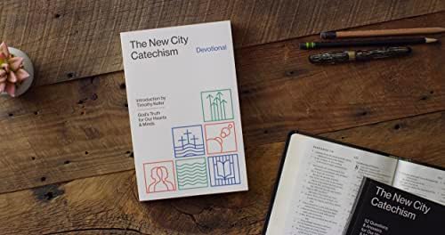 The New City Catechism Devotional: God's Truth for Our Hearts and Minds (The Gospel Coalition) by Collin Hansen
