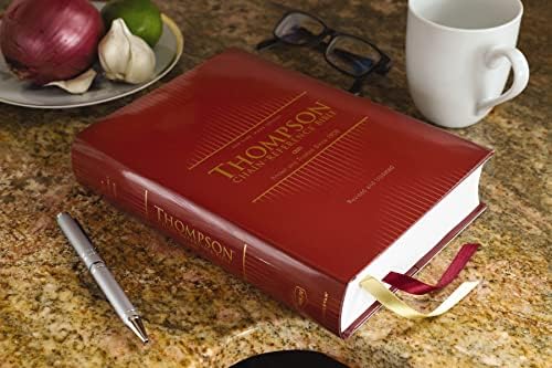 NKJV, Thompson Chain-Reference Bible, Hardcover, Red Letter, Comfort Print by Zondervan