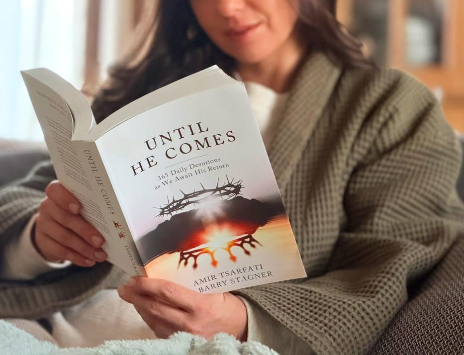 Until He Comes: 365 Daily Devotions as We Await His Return by Amir Tsarfati