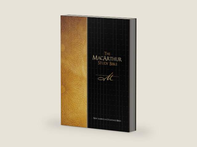 The Macarthur Study Bible: New American Standard Bible by John MacArthur