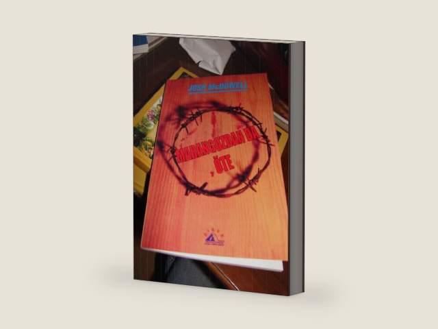 More Than a Carpenter in Turkish (Marangozdan Da Ote) by Josh McDowell